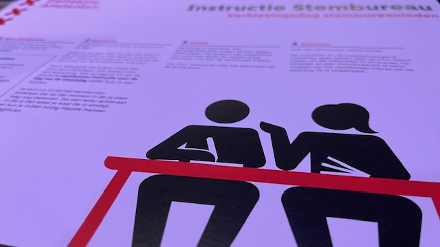 Bijverdienste: vrijwilliger zijn in een stemlokaal